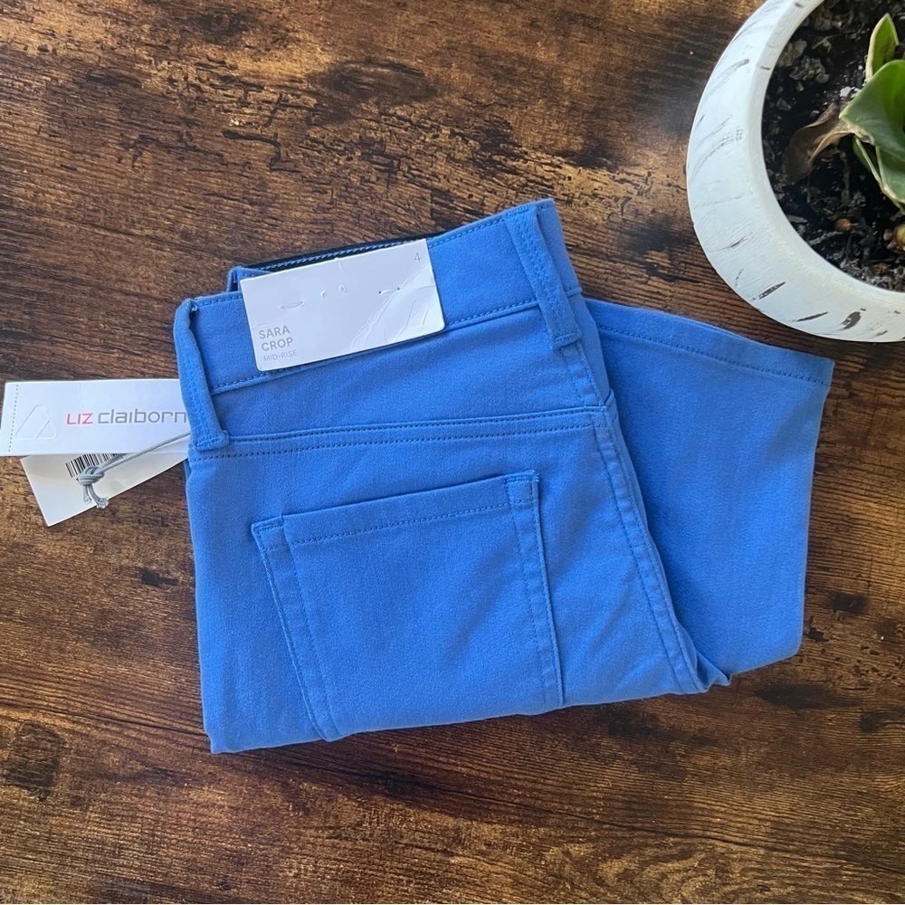 Liz Claiborne Sara Crop Pants Size 4 Signature Blue Mid Rise Slimming Stretch - Picture 10 of 11